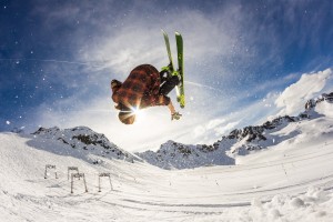 开云体育中国-红魔利刃出鞘！卢卡库连续破门击溃大黄蜂，曼联拉开晋级身位