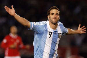 开云体育在线-东决关键战之夜，特奥存在感拉满，篮球场上的隐形交响乐