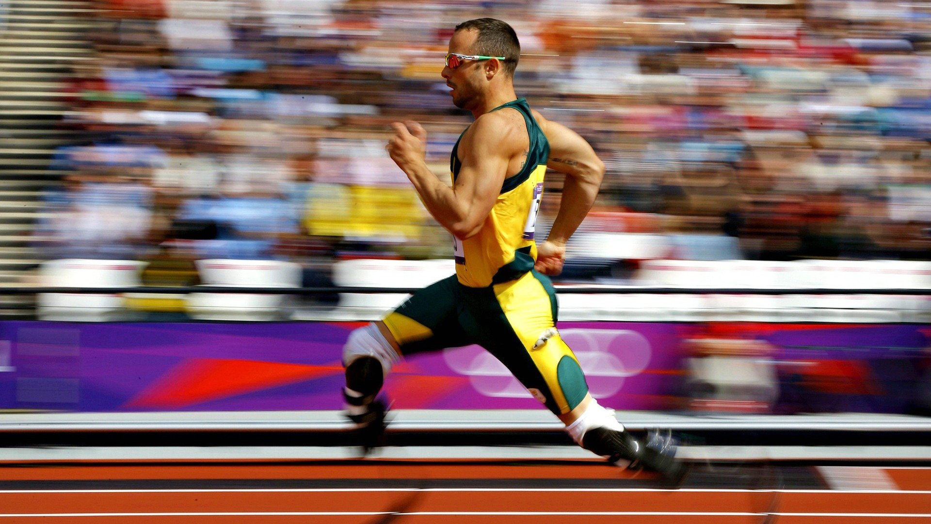 快船封锁北京队，F1赛道上的年度争冠焦点战