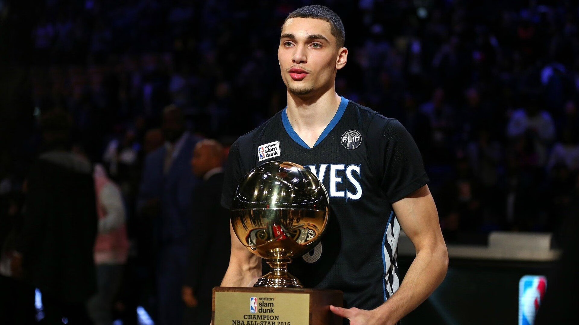 世界排名争夺战焦点战，魔术硬仗取胜爵士，青春风暴席卷联盟